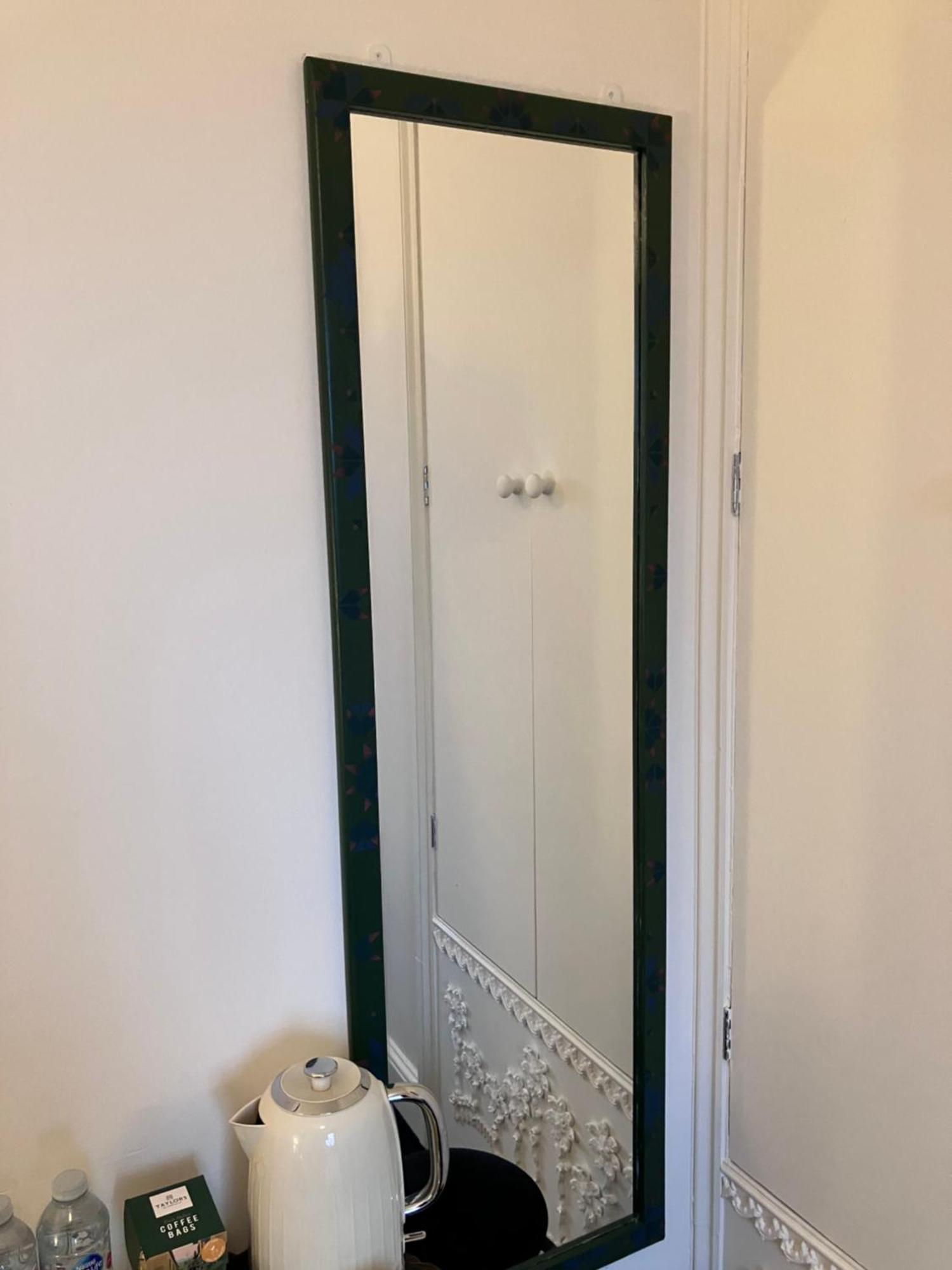 In The Centre Of Shaftesbury Apartment Room photo